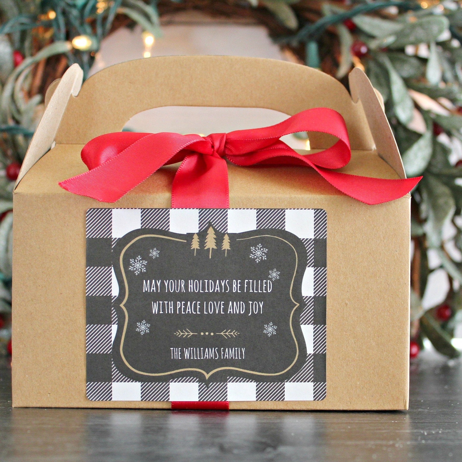 Buffalo Plaid Christmas Candle / Christmas Decor / Soy Candle / Holiday Gift / Personalized Christmas Gift / Gift for Her / Gift For Him