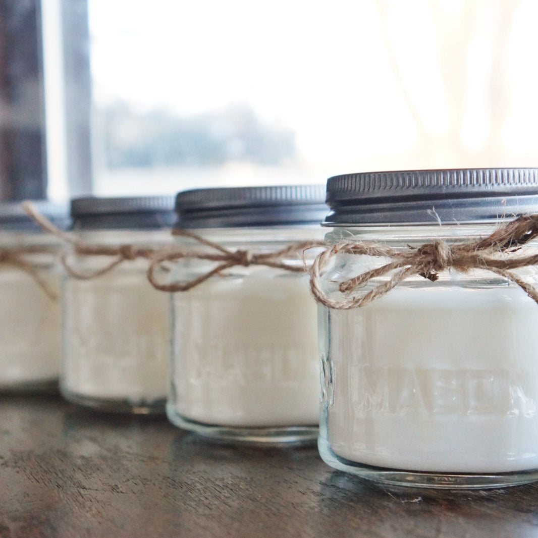 Set of 6 - 8 oz Candle Favors/ Christmas Candle Gift / Holiday Candle Gift / Soy Candle / Personalized Christmas Candle / Mason Jar Candle