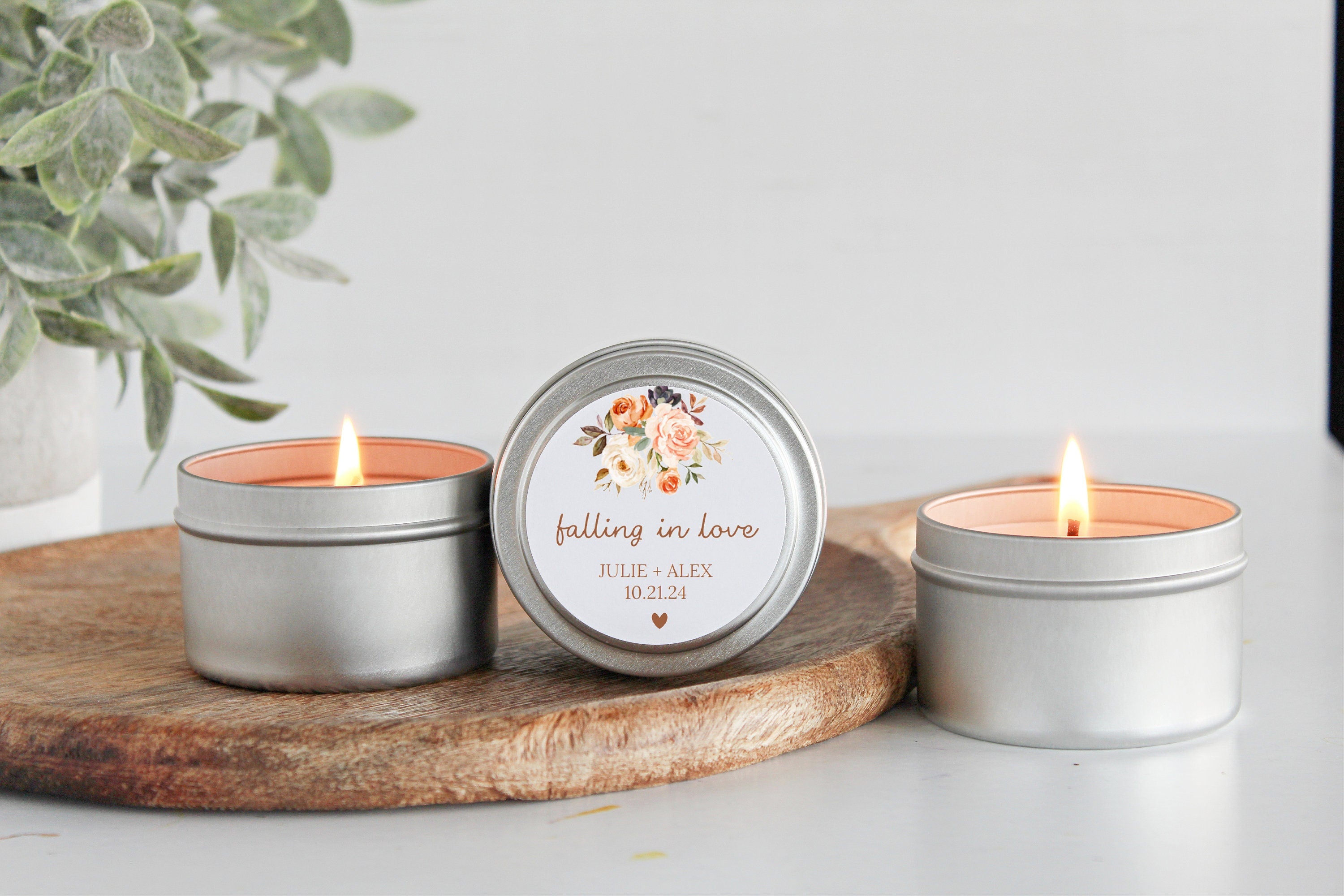 Bulk Wedding Favors for Guests / Set of 10 Candle Favors / Falling in Love / Candle Favors / Personalized Wedding Favors / Gold Candle Tins